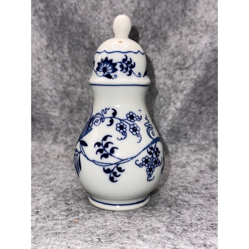 Blue Danube Porcelain Salt Shaker Blue Onion Pattern Vintage Japan Single Shaker